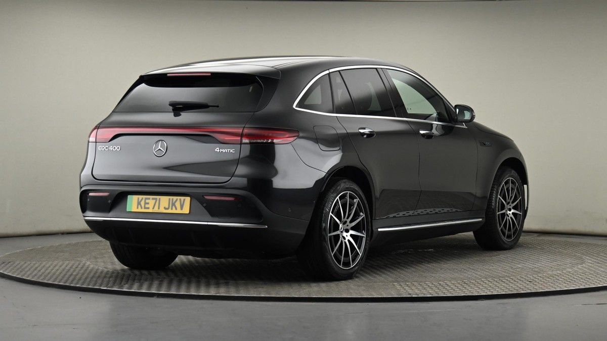Mercedes-Benz EQC Image 25