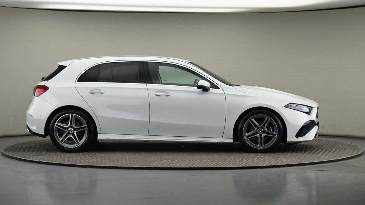 Mercedes-Benz A Class Image 27