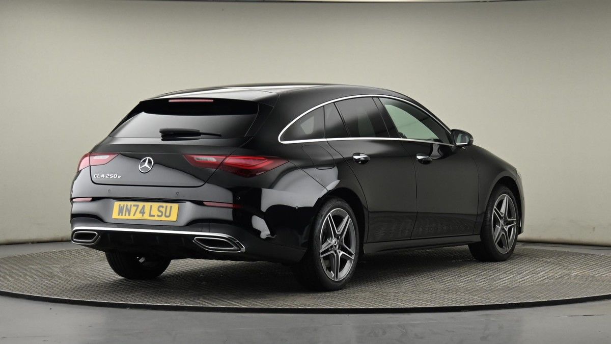 Mercedes-Benz CLA Image 26