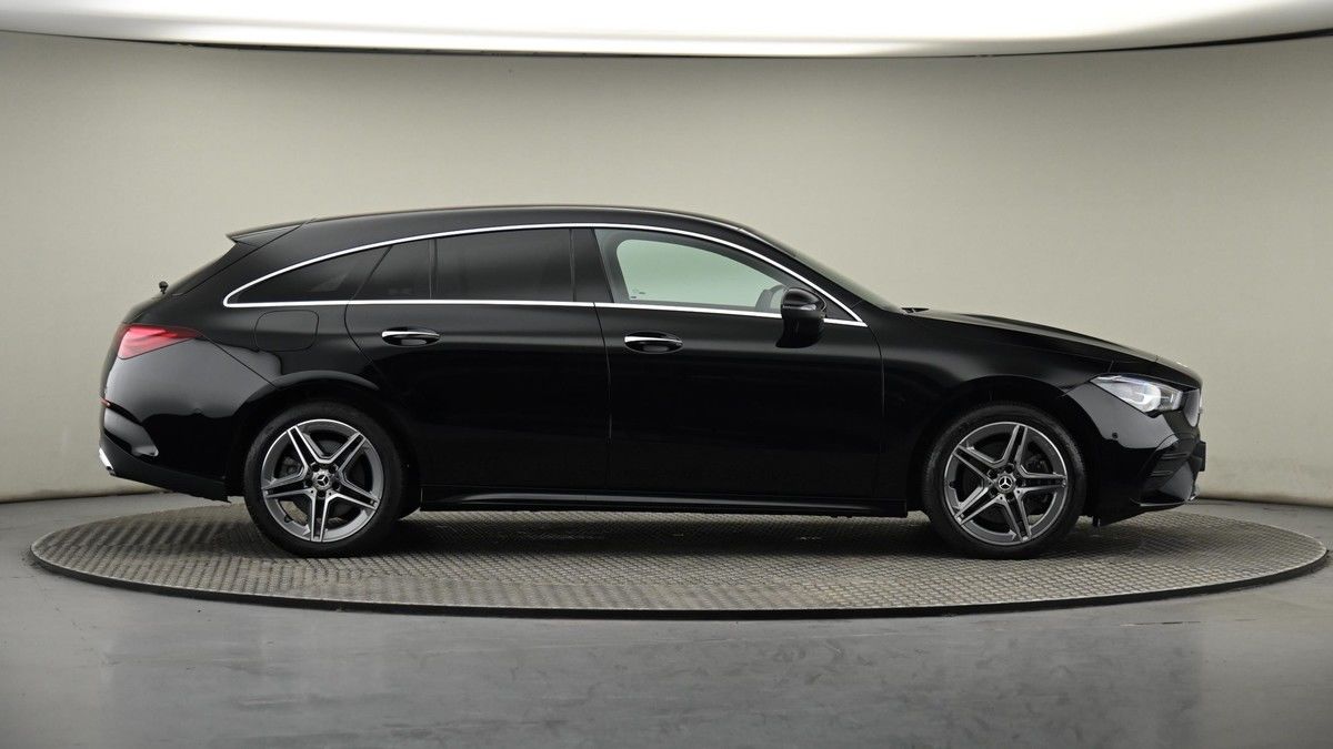 Mercedes-Benz CLA Image 27