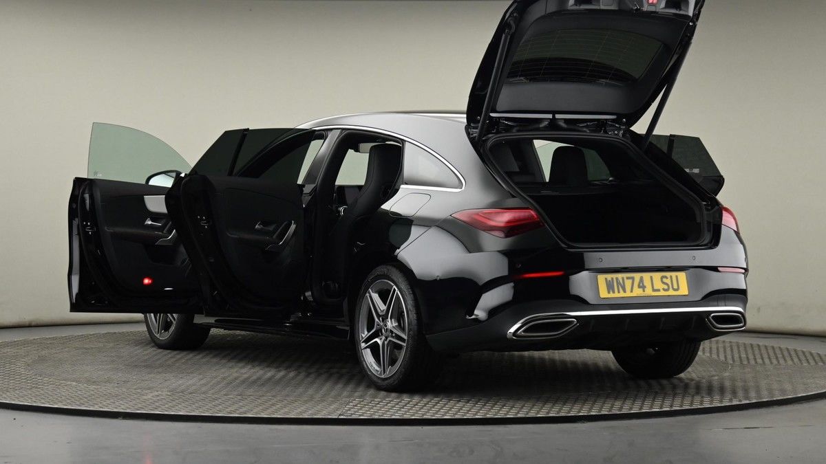 Mercedes-Benz CLA Image 29