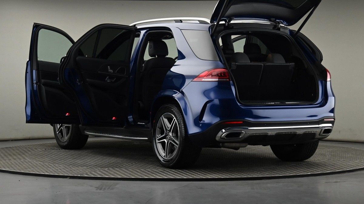 Mercedes-Benz GLE Image 28