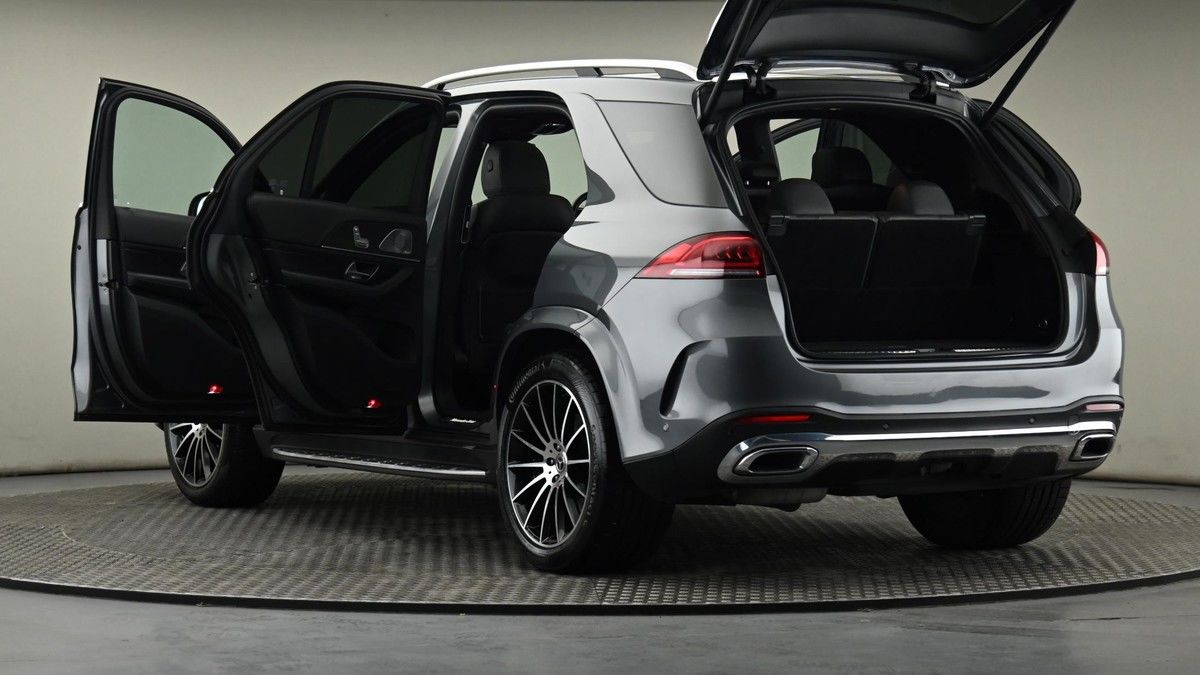 Mercedes-Benz GLE Image 28