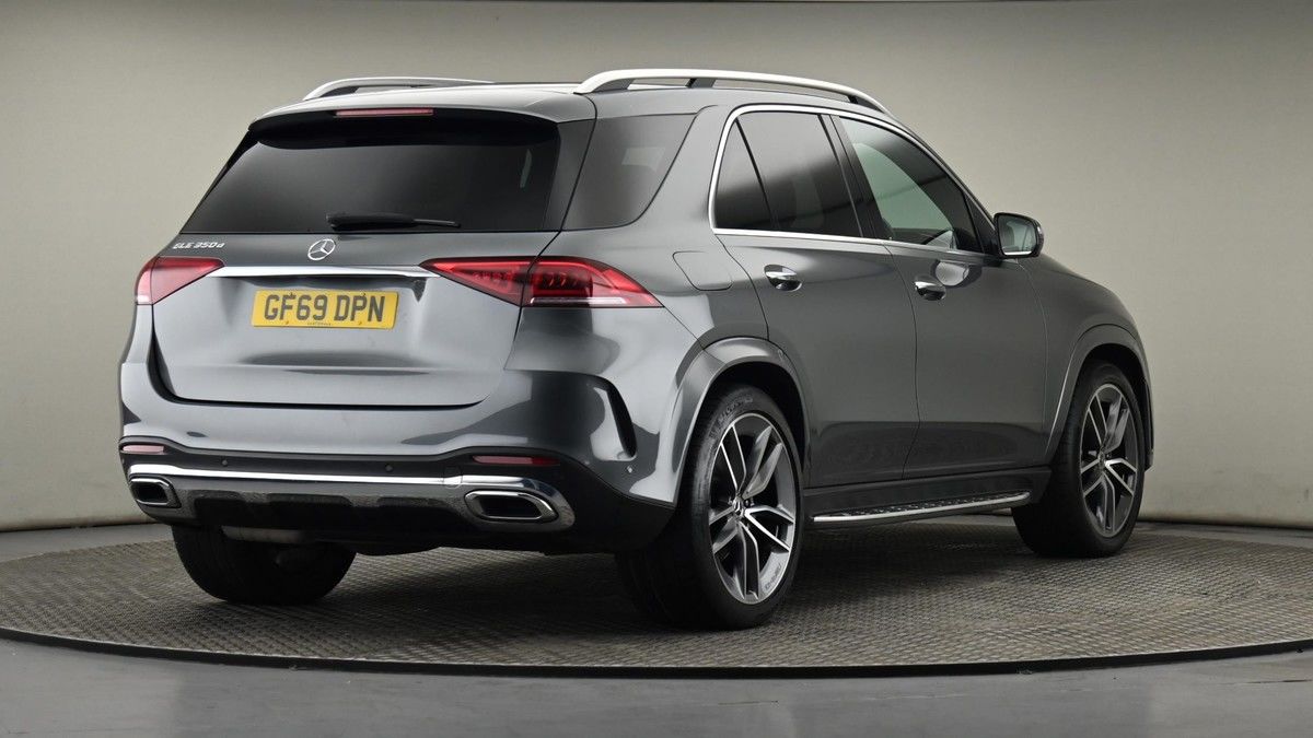 Mercedes-Benz GLE Image 26