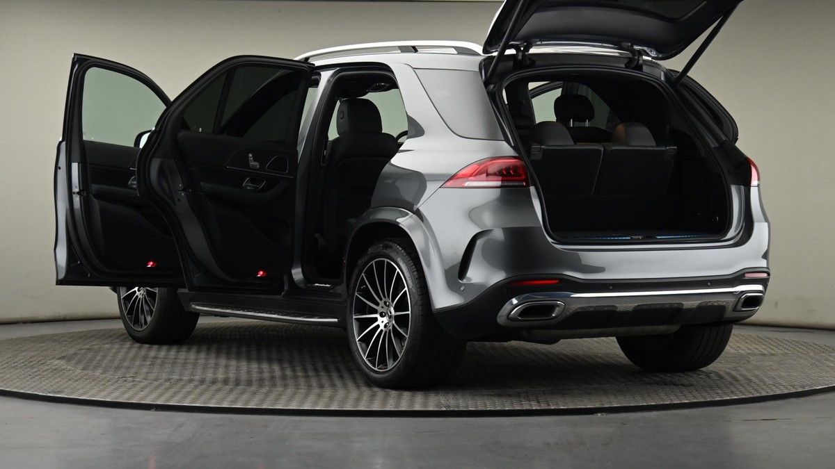 Mercedes-Benz GLE Image 28