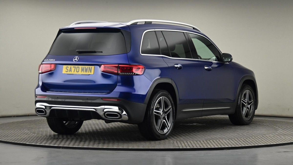 Mercedes-Benz GLB Image 26