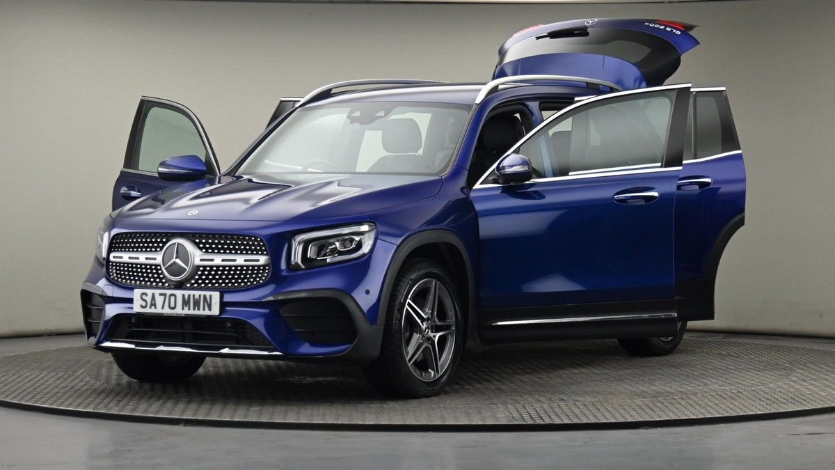 Mercedes-Benz GLB Image 28