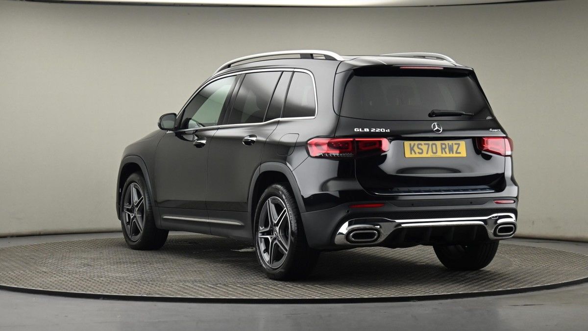 Mercedes-Benz GLB Image 24