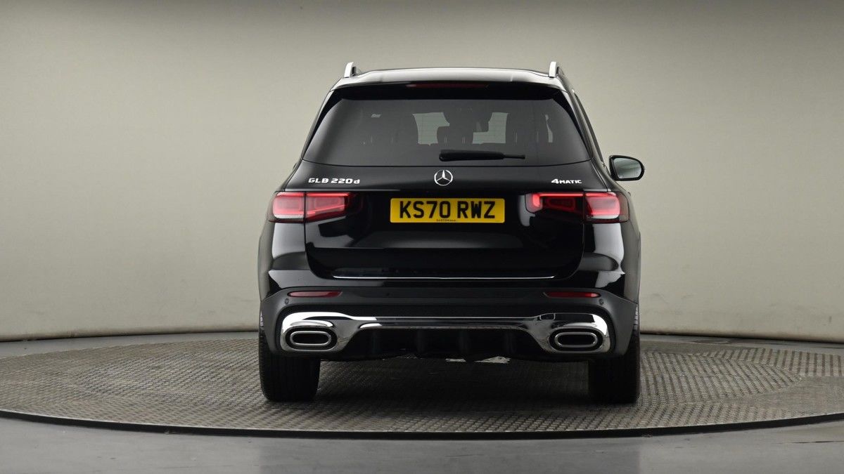 Mercedes-Benz GLB Image 25