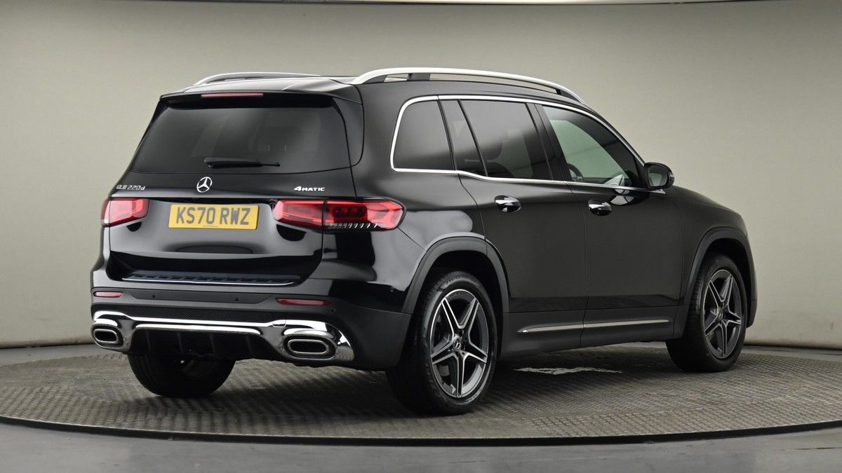 Mercedes-Benz GLB Image 26