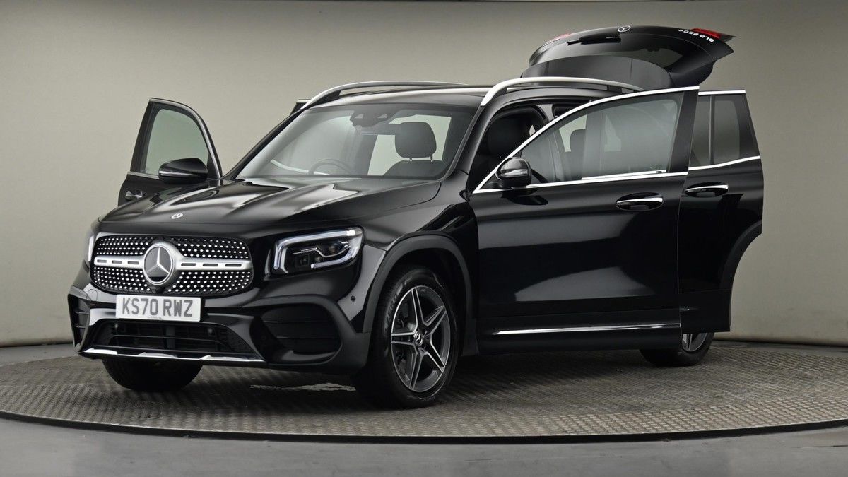 Mercedes-Benz GLB Image 28