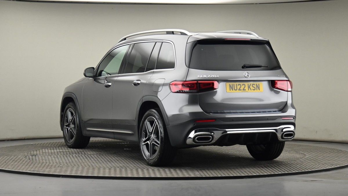 Mercedes-Benz GLB Image 24