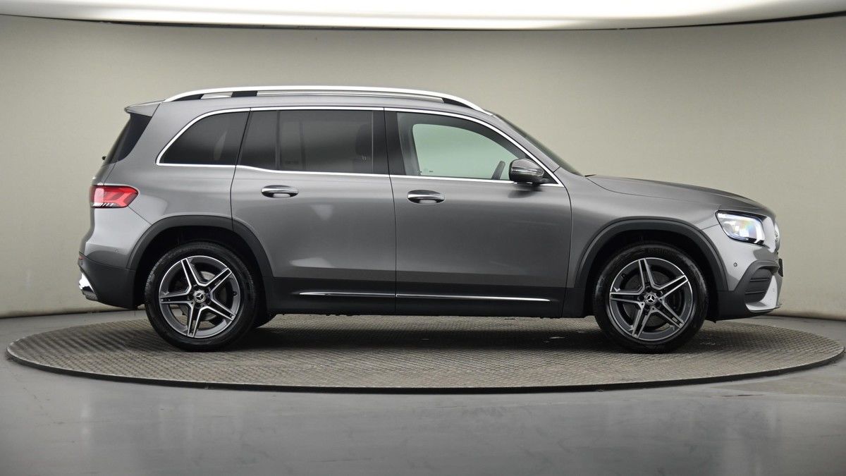 Mercedes-Benz GLB Image 27