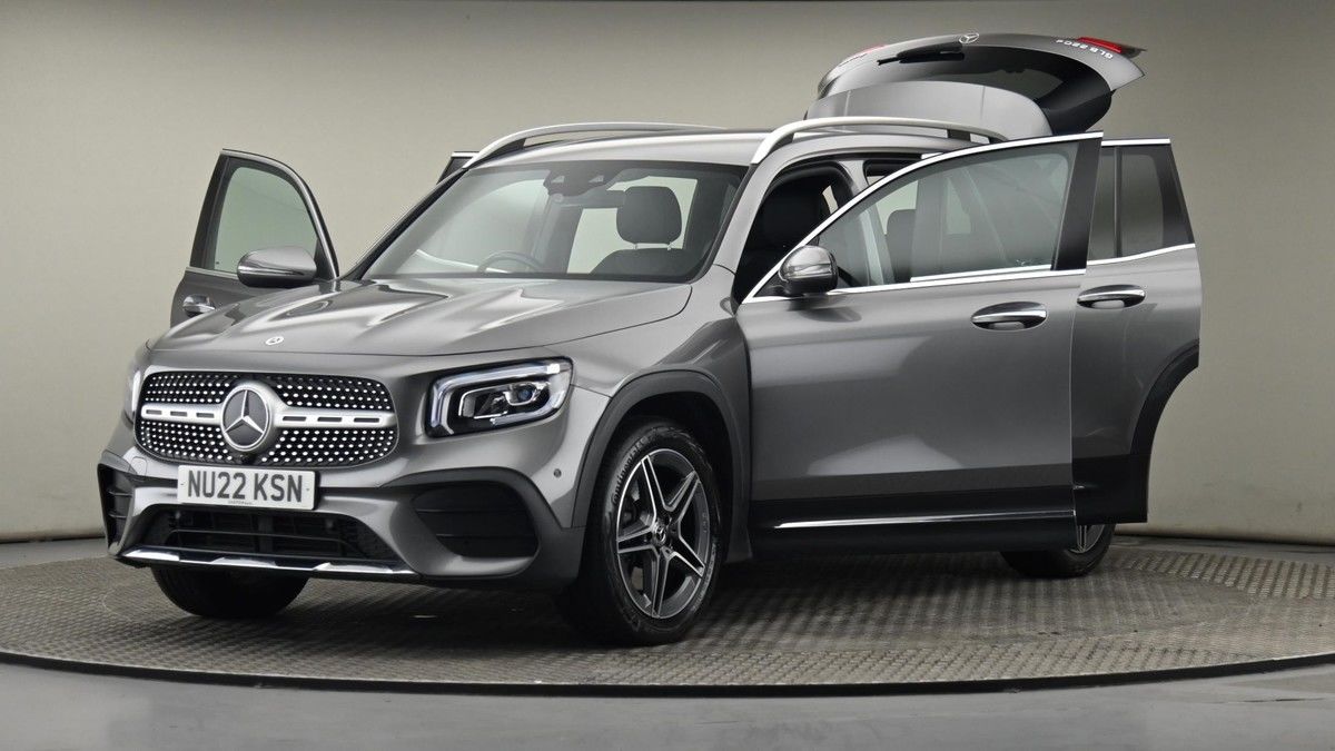 Mercedes-Benz GLB Image 28