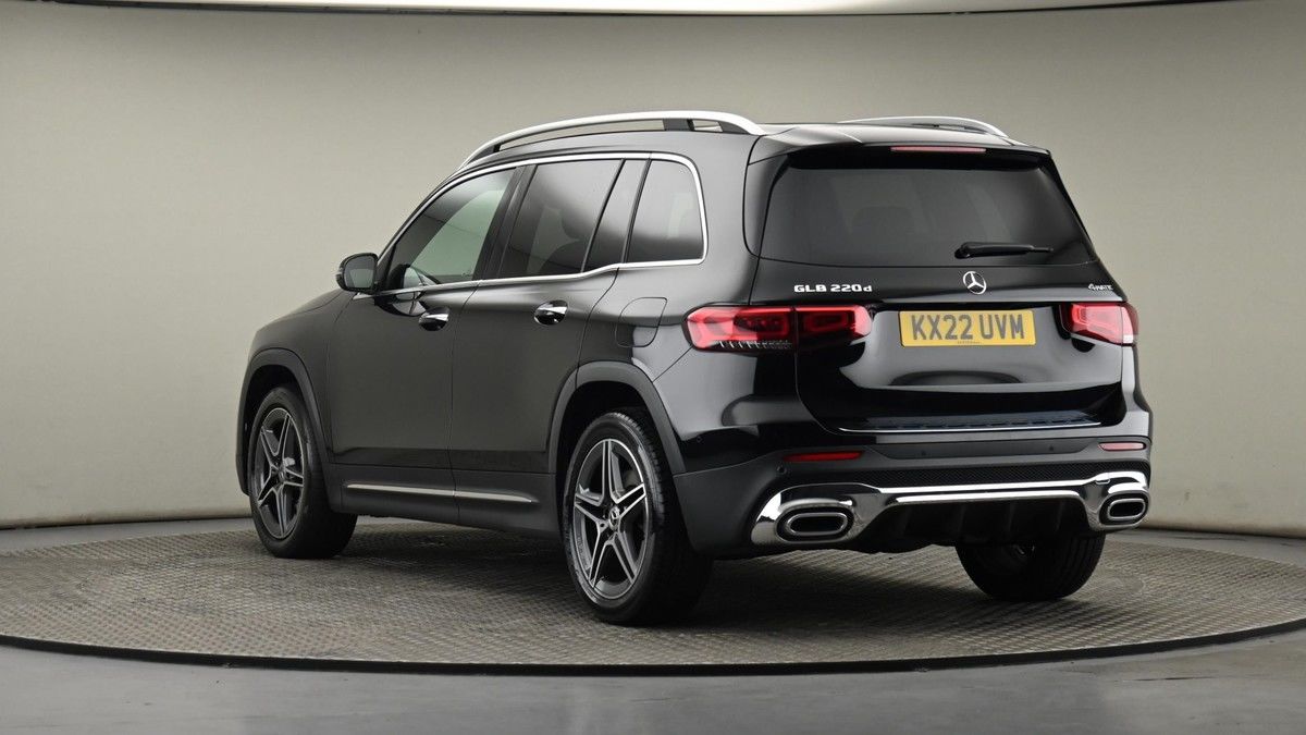 Mercedes-Benz GLB Image 24