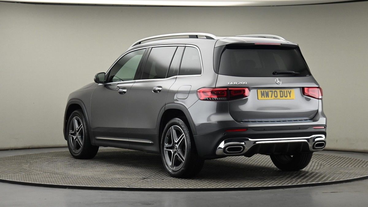 Mercedes-Benz GLB Image 24