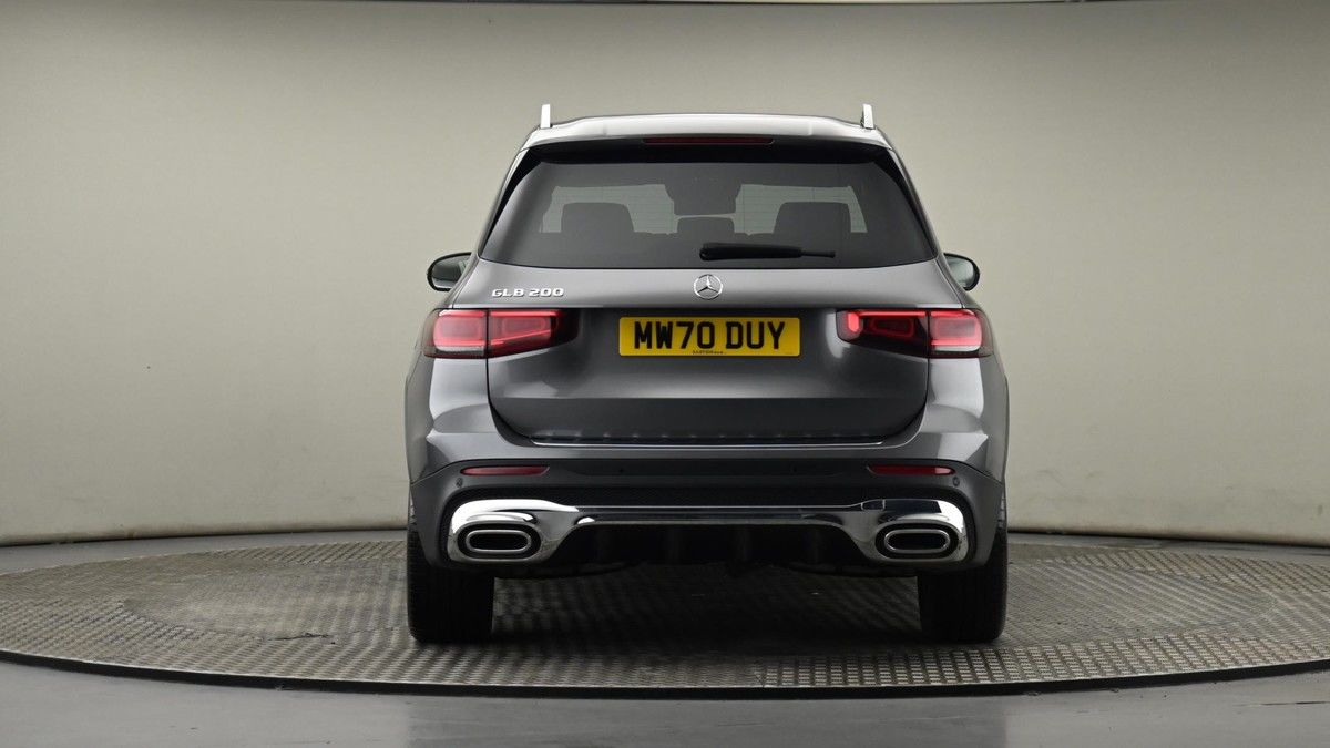 Mercedes-Benz GLB Image 25