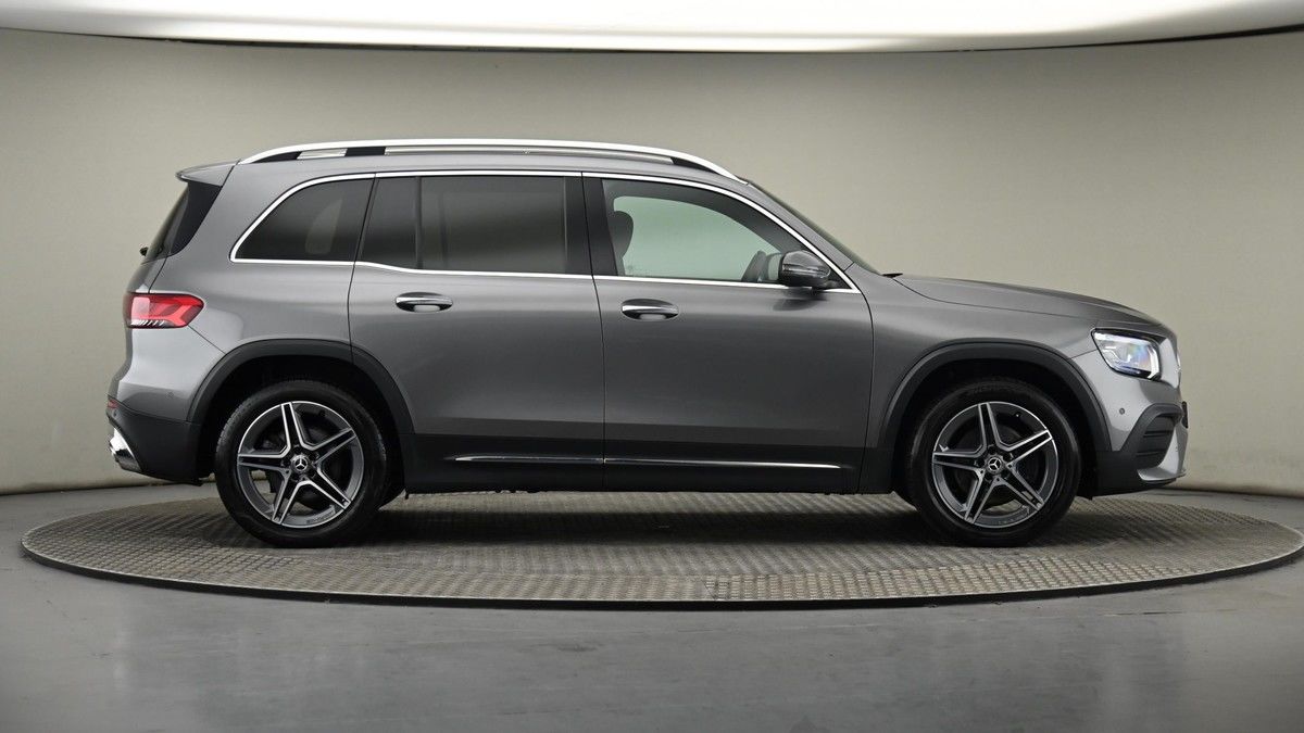 Mercedes-Benz GLB Image 27