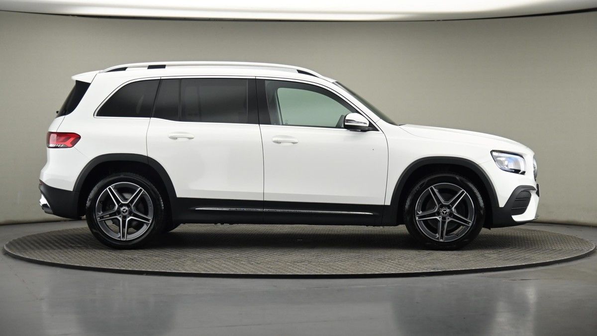 Mercedes-Benz GLB Image 27