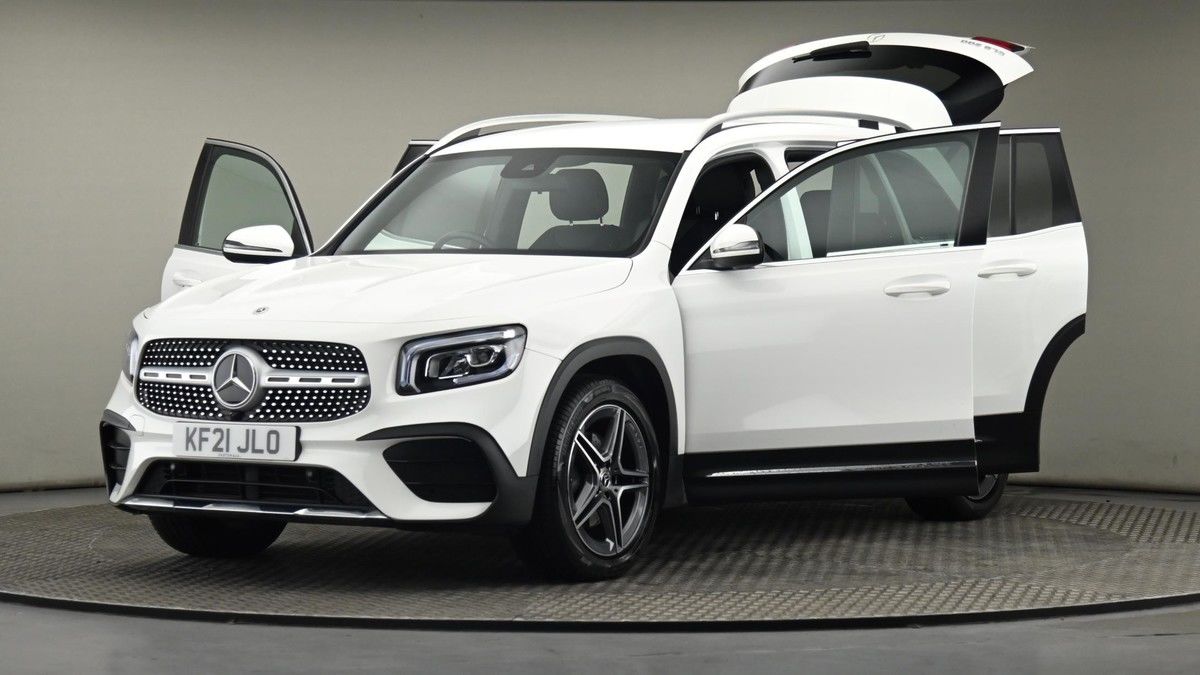 Mercedes-Benz GLB Image 28
