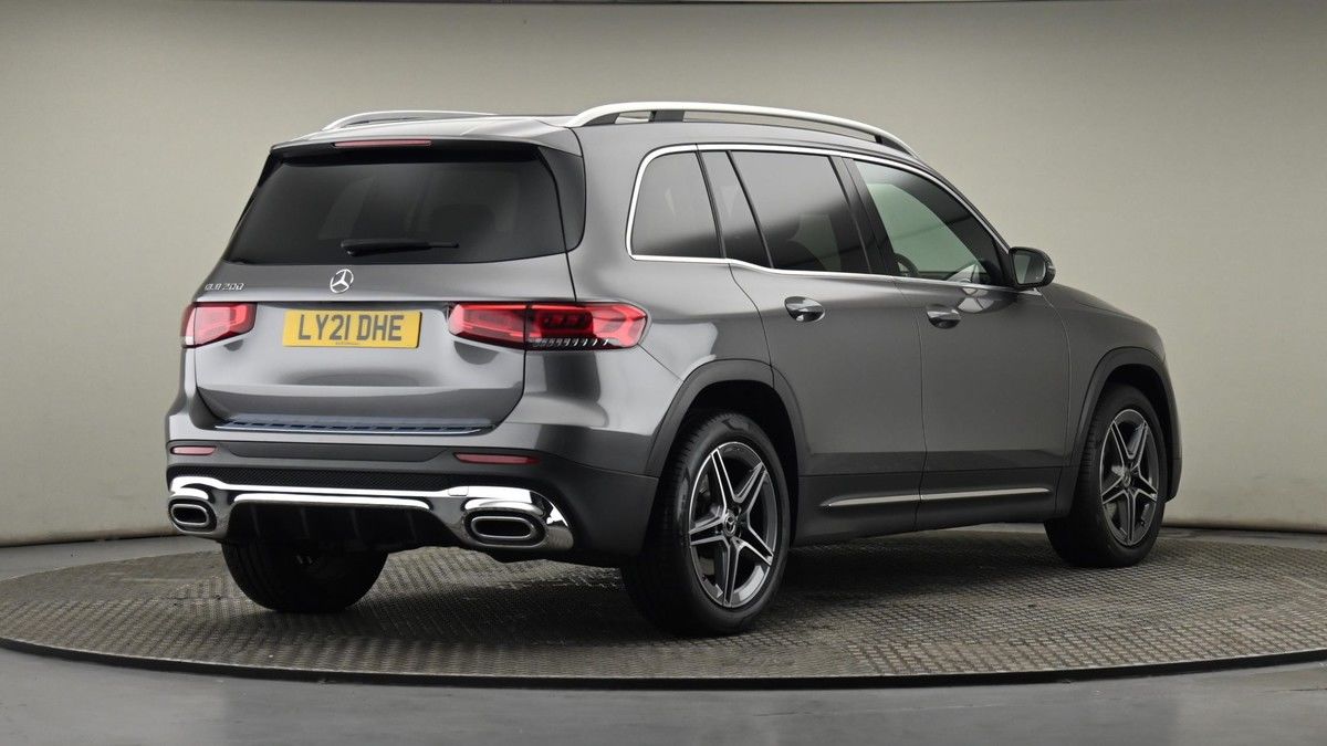 Mercedes-Benz GLB Image 26