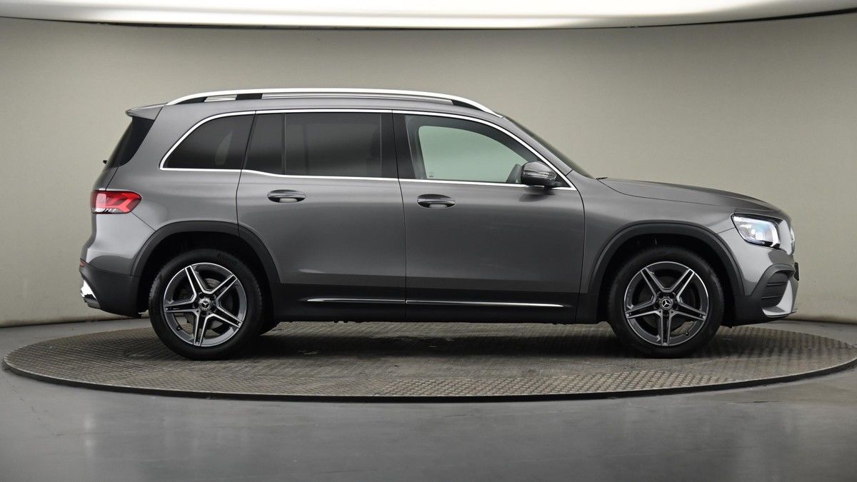 Mercedes-Benz GLB Image 27