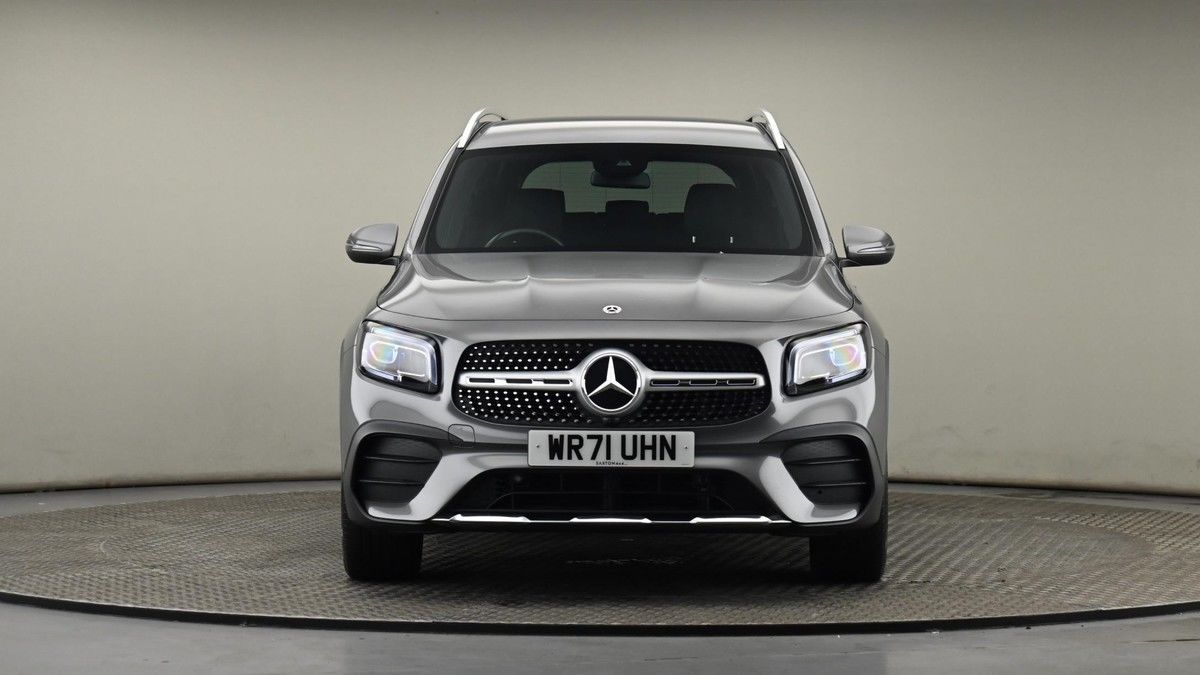 Mercedes-Benz GLB Image 21