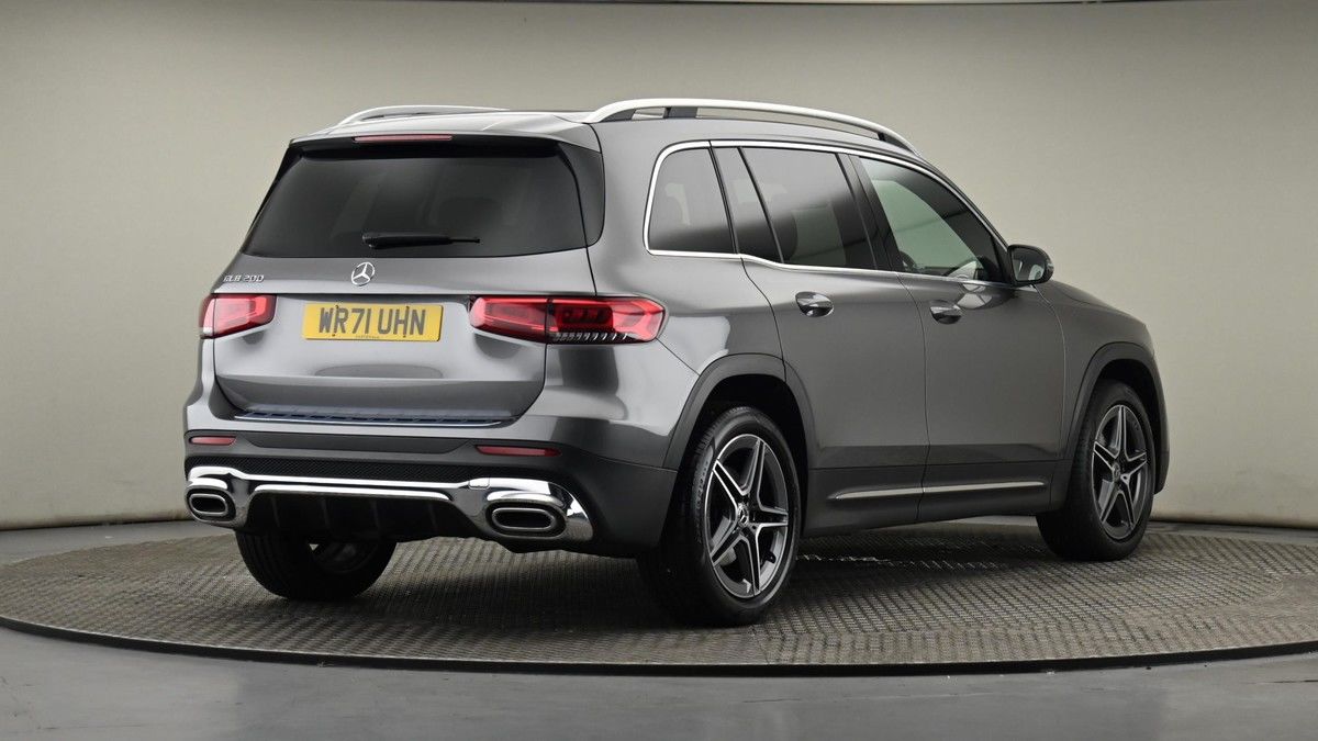 Mercedes-Benz GLB Image 26