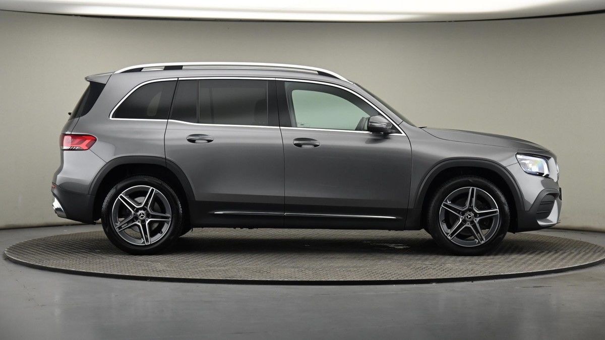 Mercedes-Benz GLB Image 27