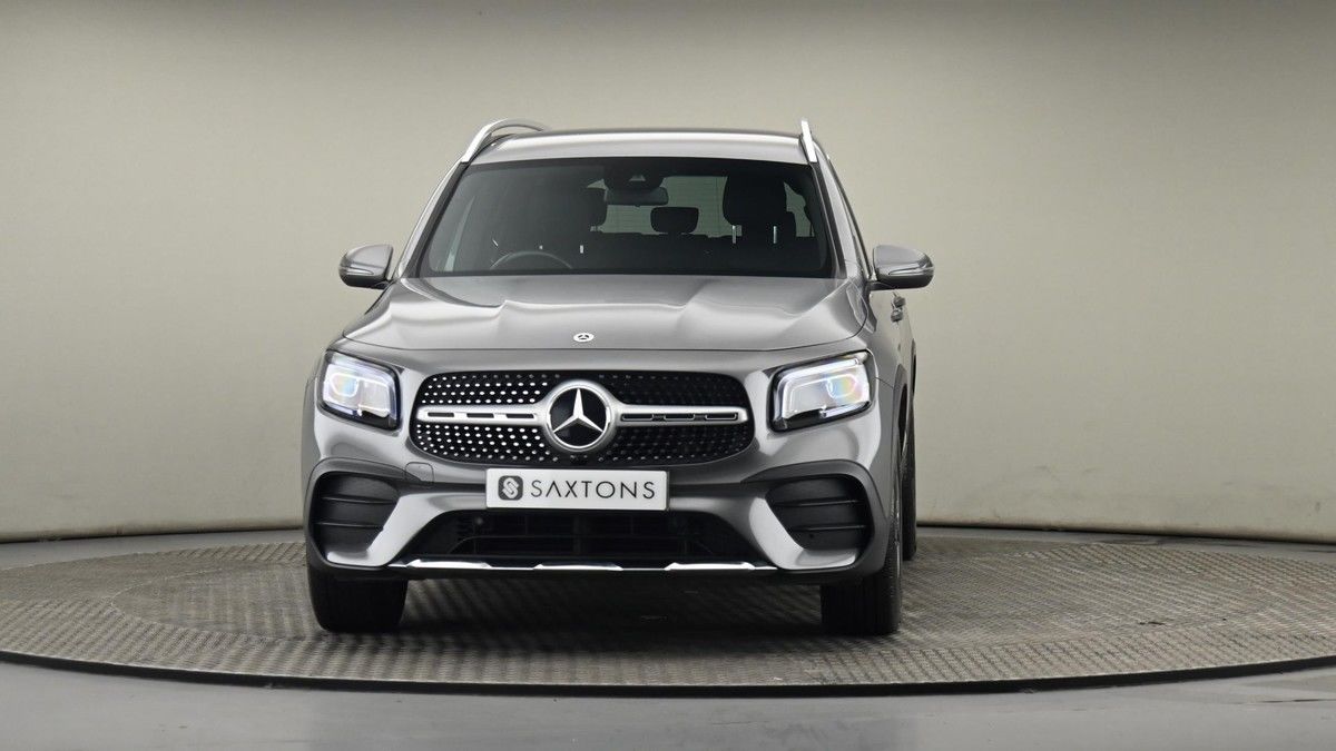 Mercedes-Benz GLB Image 21