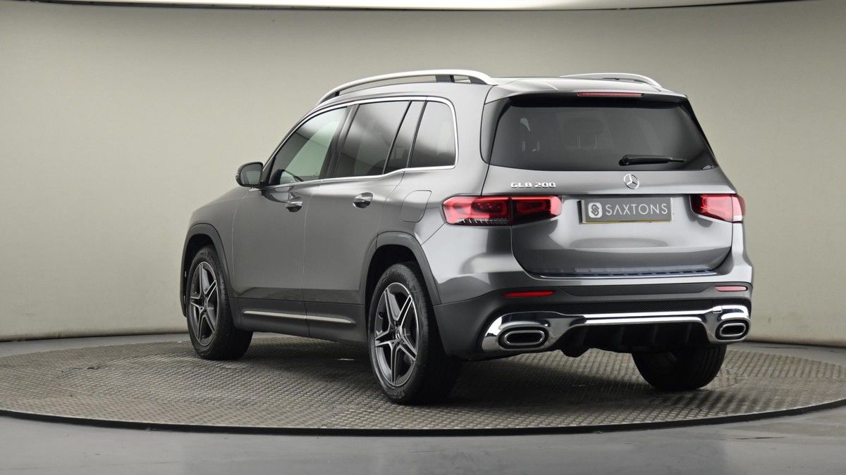 Mercedes-Benz GLB Image 24