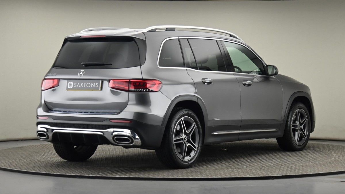 Mercedes-Benz GLB Image 26