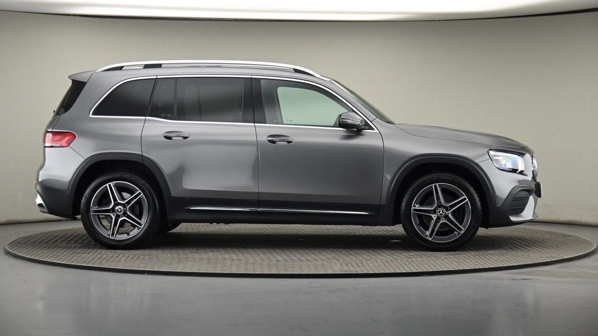Mercedes-Benz GLB Image 27