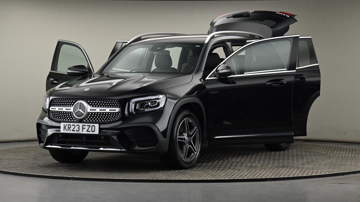 Mercedes-Benz GLB Image 28