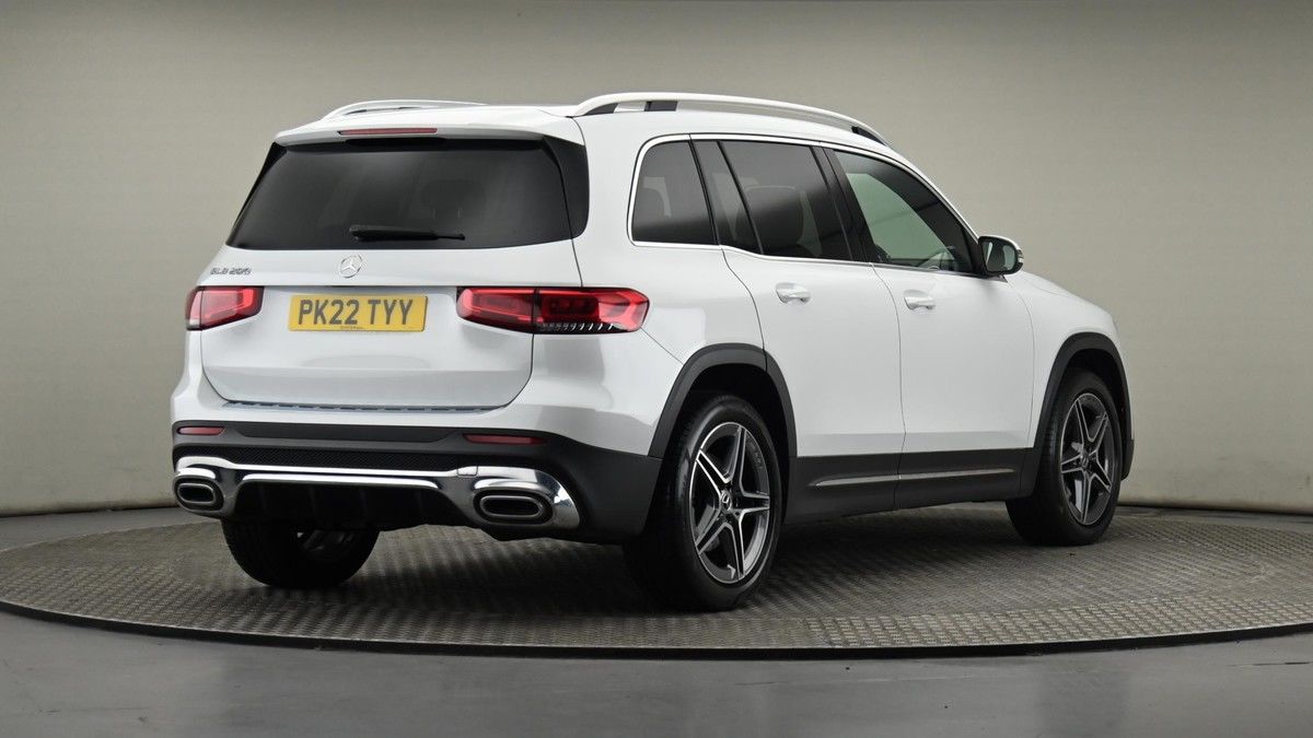 Mercedes-Benz GLB Image 25