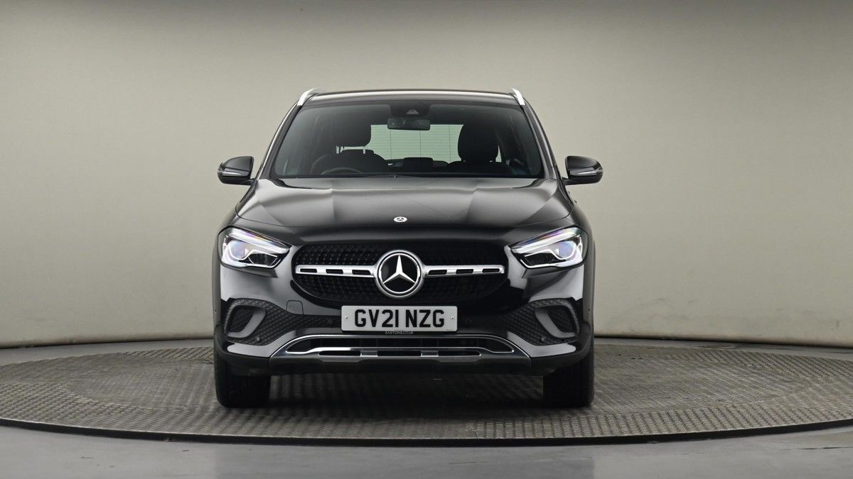 Mercedes-Benz GLA Image 21
