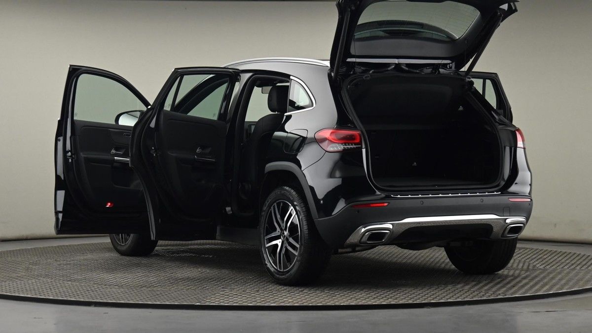 Mercedes-Benz GLA Image 29