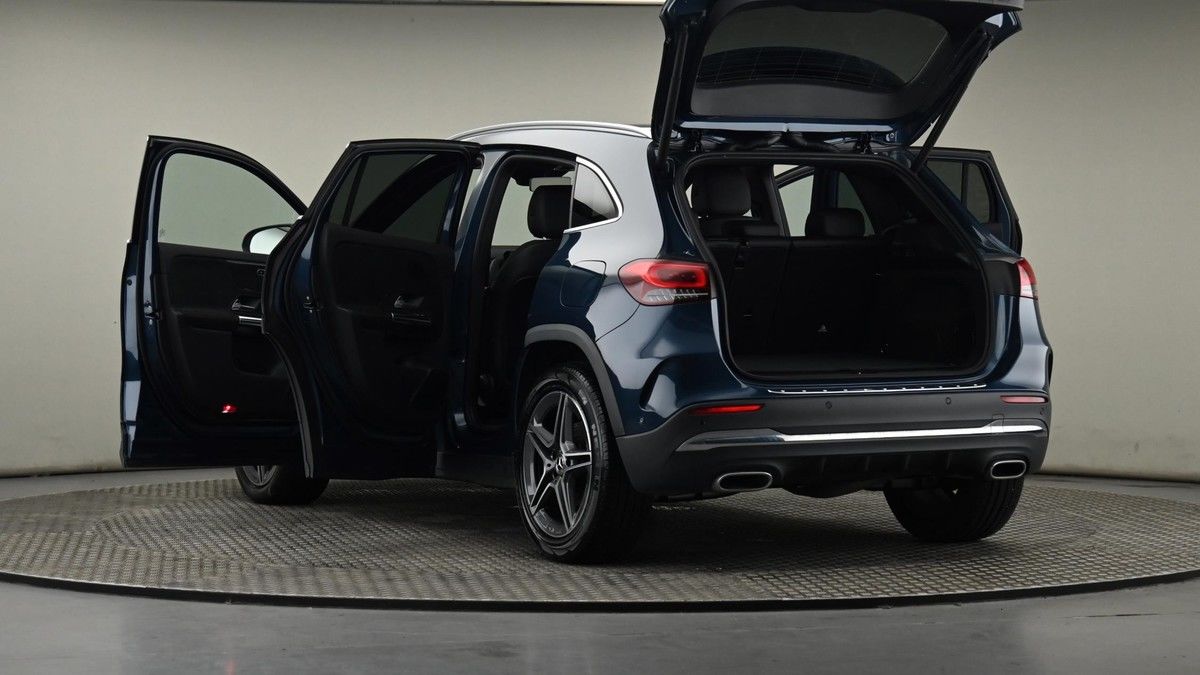 Mercedes-Benz GLA Image 29