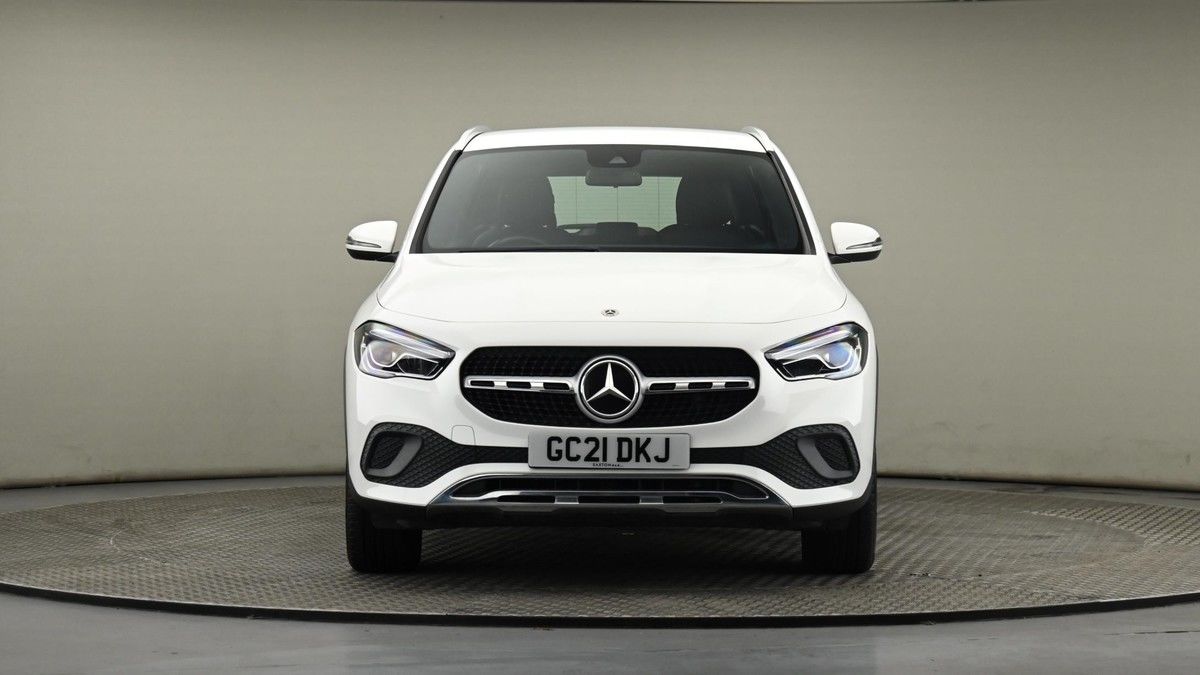 Mercedes-Benz GLA Image 21