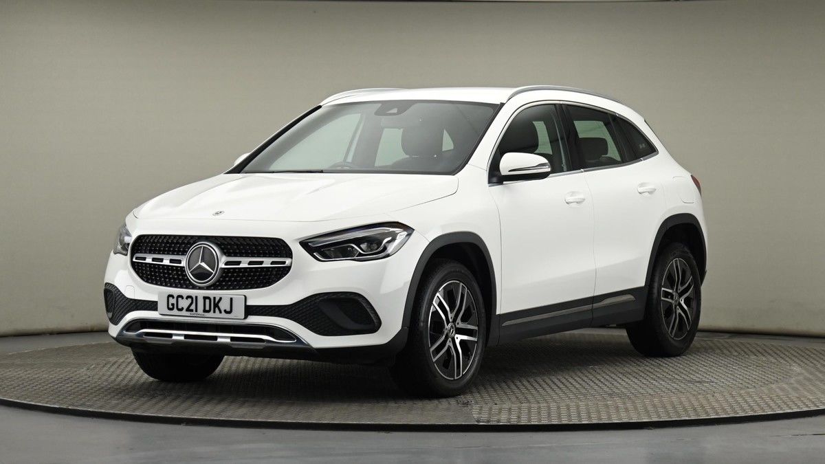 Mercedes-Benz GLA Image 22
