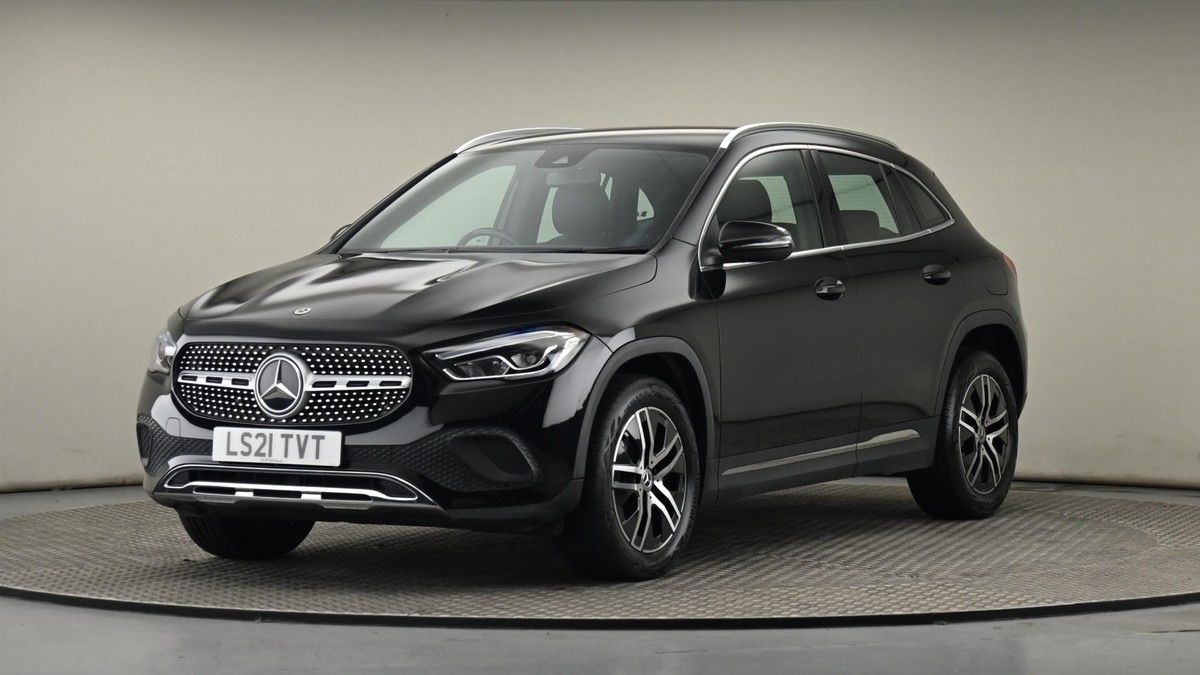 Mercedes-Benz GLA Image 21