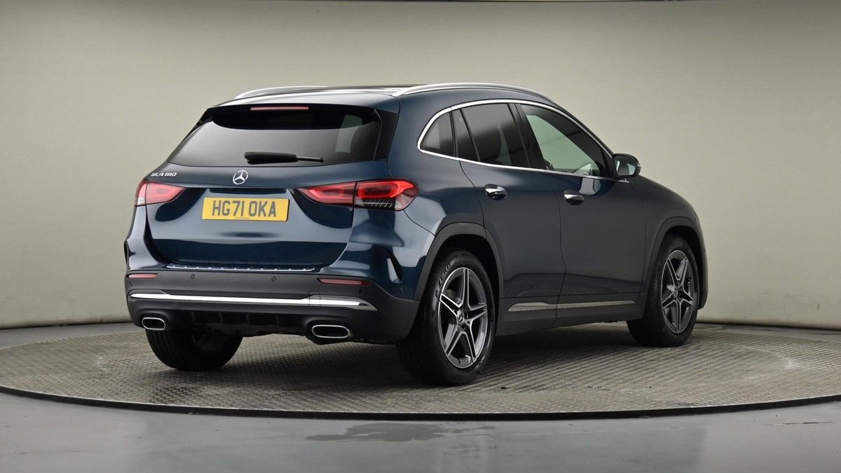 Mercedes-Benz GLA Image 26