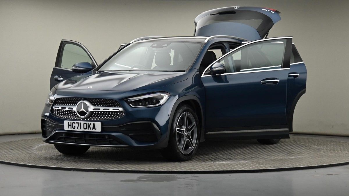 Mercedes-Benz GLA Image 28