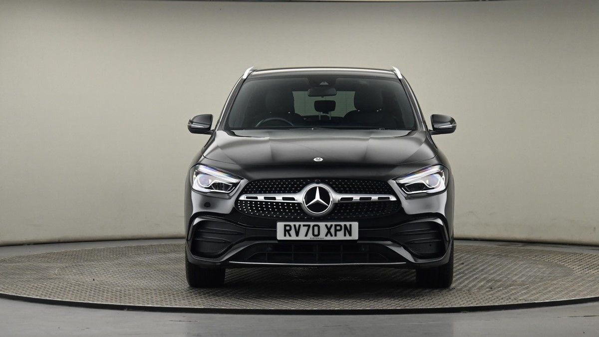 Mercedes-Benz GLA Image 19