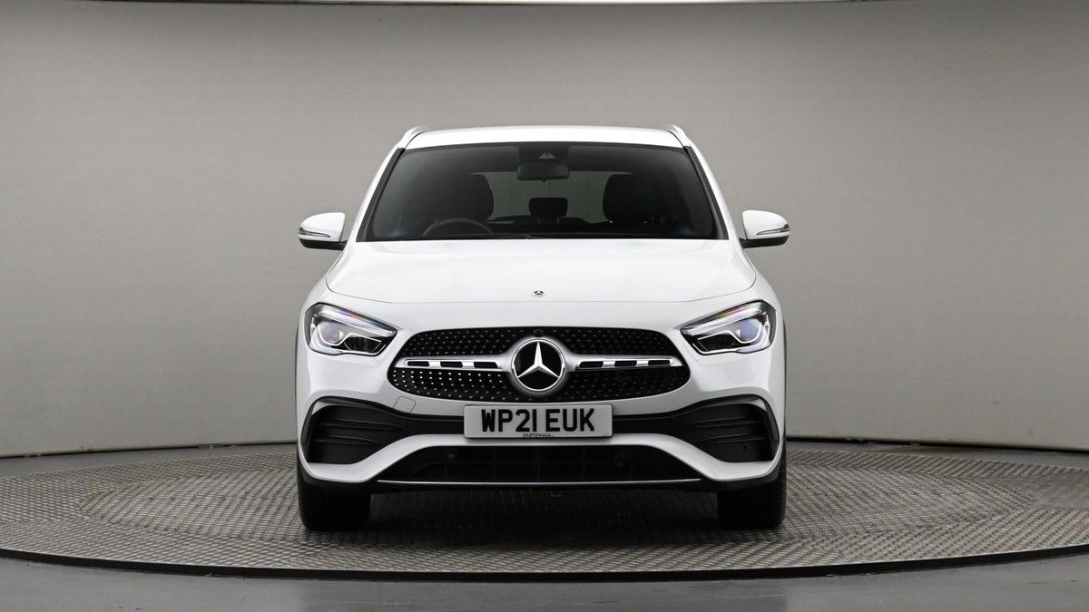 Mercedes-Benz GLA Image 21