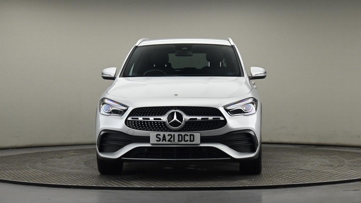 Mercedes-Benz GLA Image 21