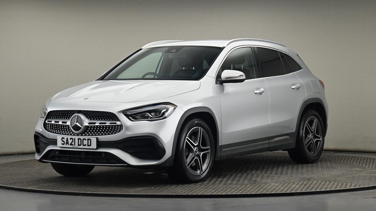 Mercedes-Benz GLA Image 22