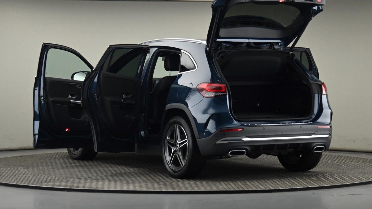 Mercedes-Benz GLA Image 29