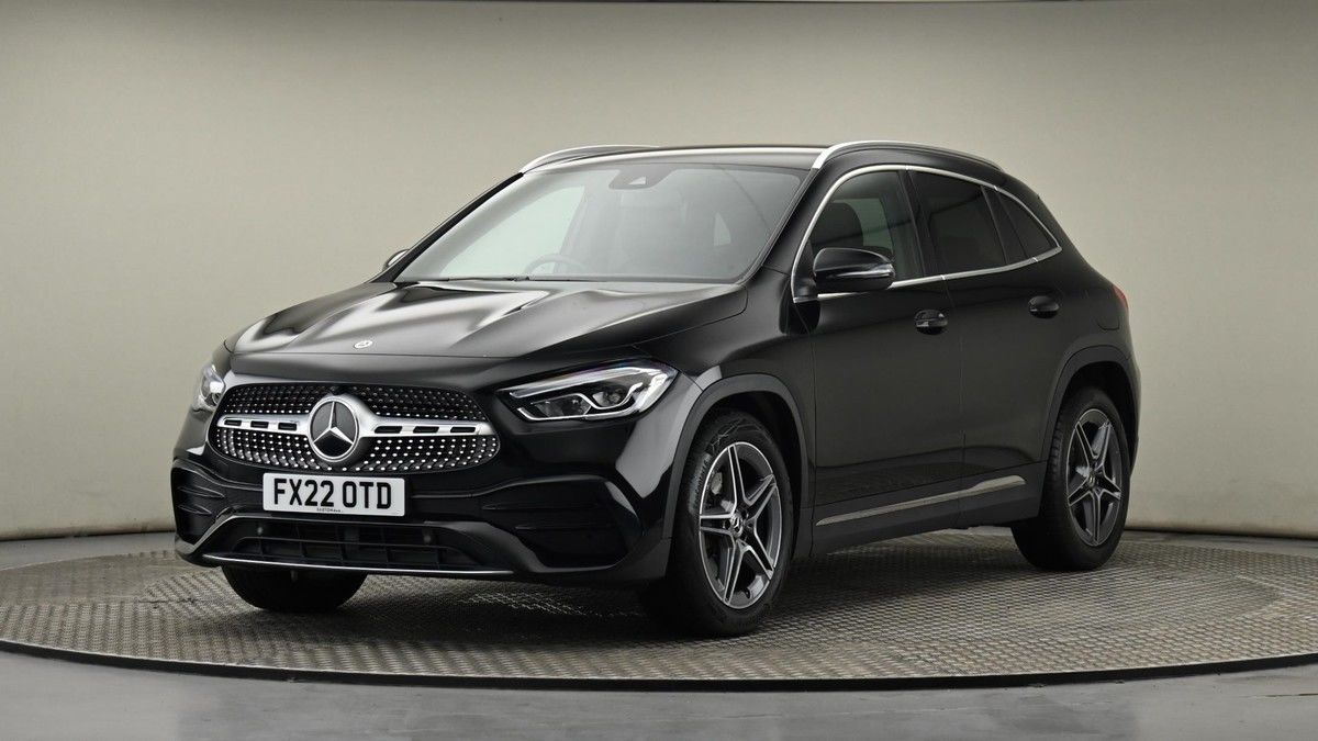 Mercedes-Benz GLA Image 21