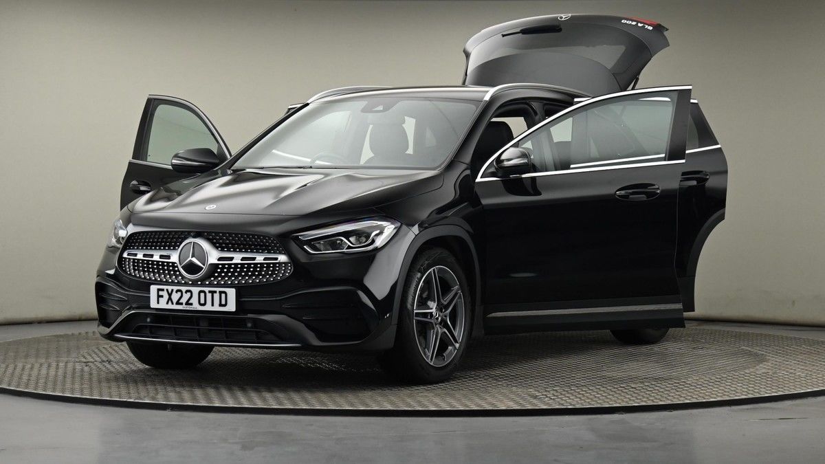 Mercedes-Benz GLA Image 27